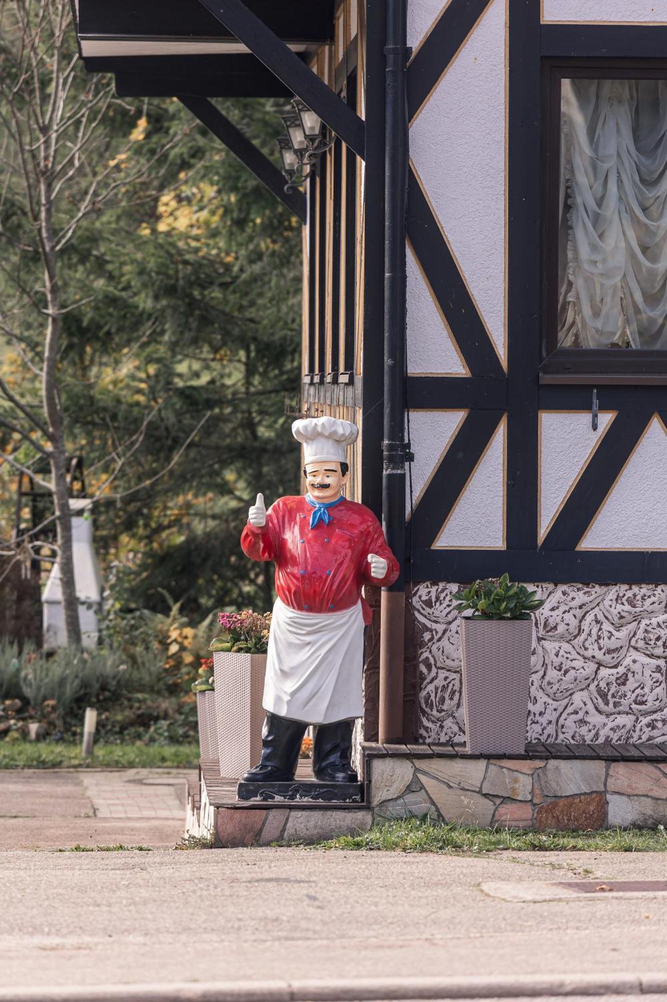 Schwanen-Resort Отель Байрсброн
